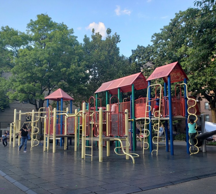 playground-ninety-photo